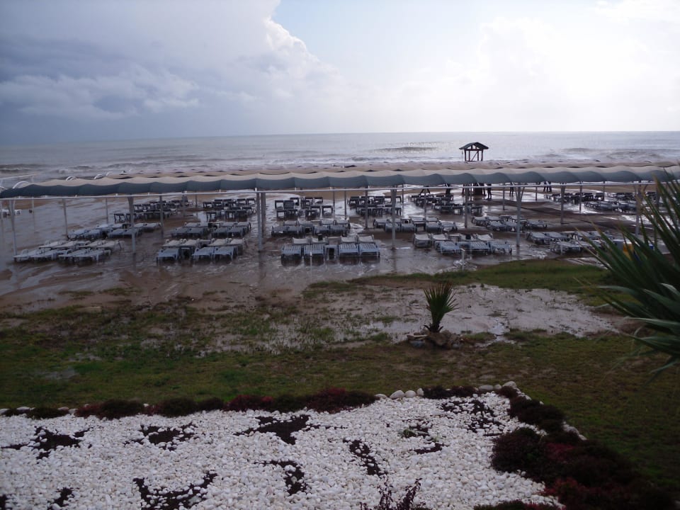 Nach einem Unwetter Bella Resort & Spa