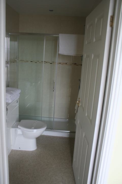 Bad zu Zimmer Nr. 11 Guest House Tides Reach