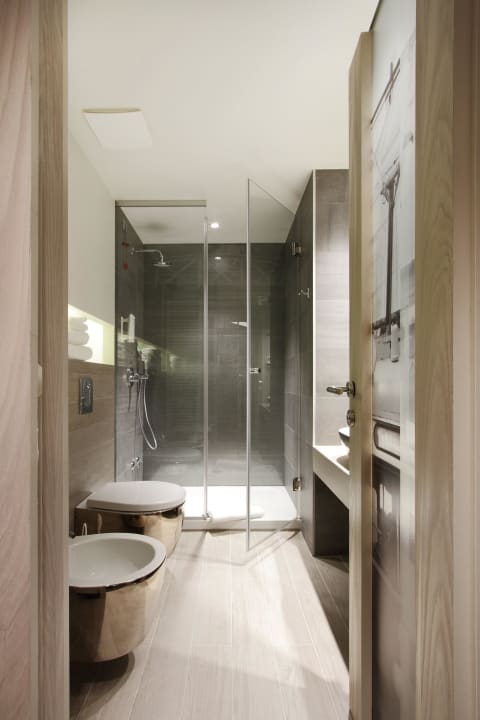 Bathroom Colors Inn Hotel