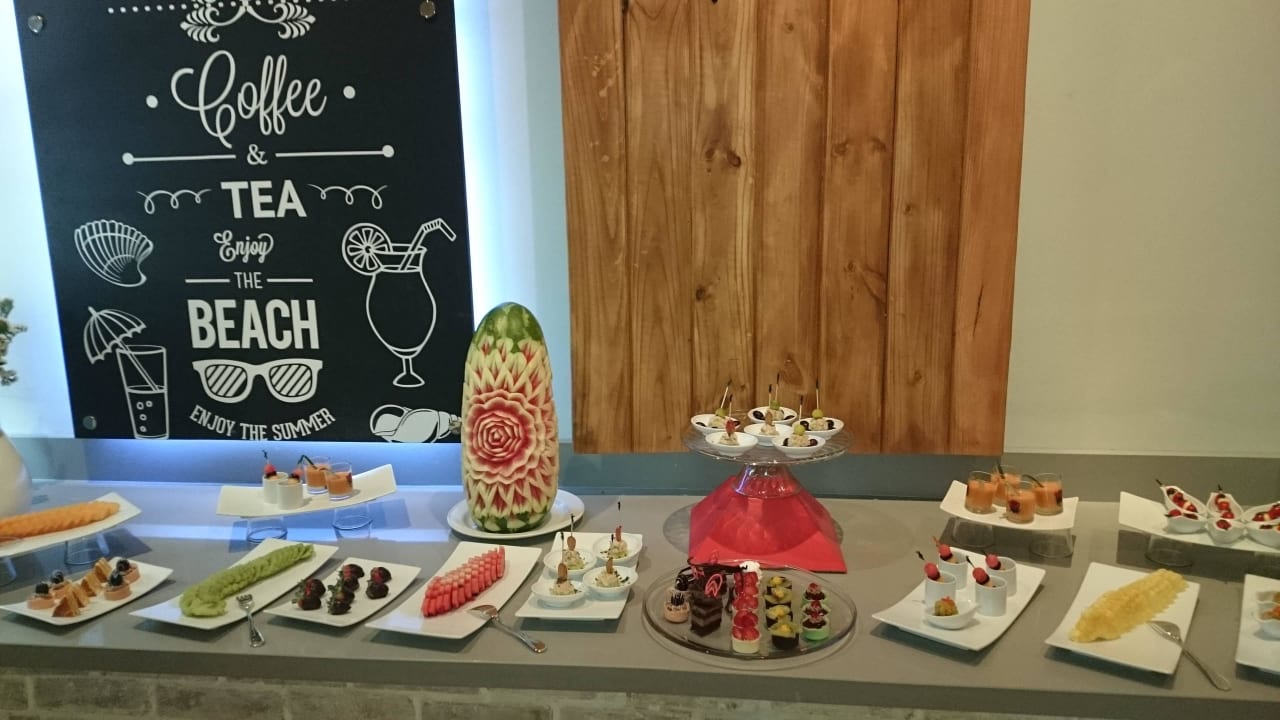 COOEE Select Buffet Wyndham Alltra Samana