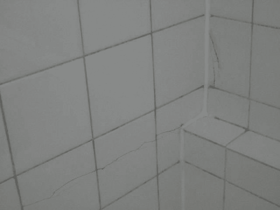 Badezimmerfliesen Youthotel Linz