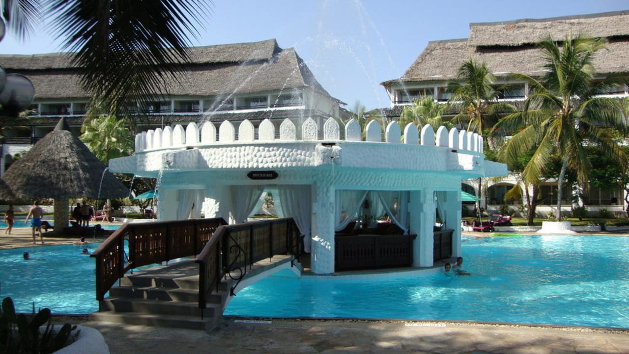 Poolbar Hotel Southern Palms Beach Resort