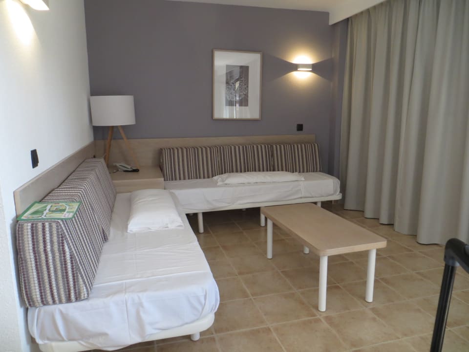 Zimmer Protur Floriana Resort Aparthotel