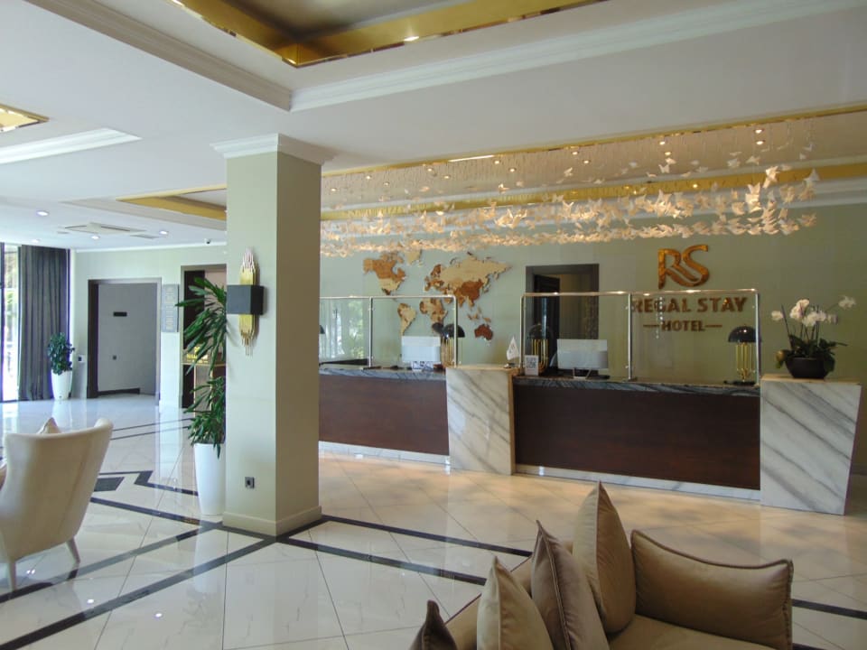 Lobby Wyndham Garden Tashkent