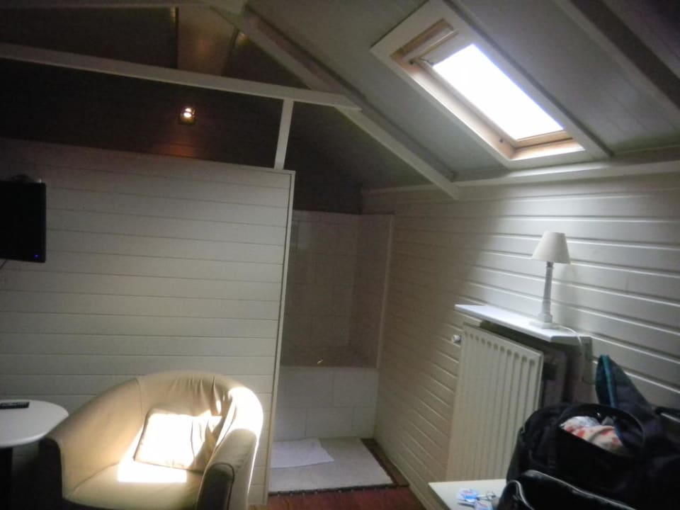 Das umgebaute Gartenhäuschen Hotel Bon Accueil