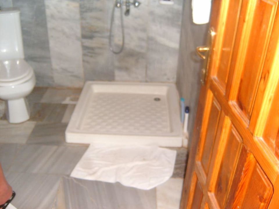 Teil vom Badezimmer Hotel Andiz Beach