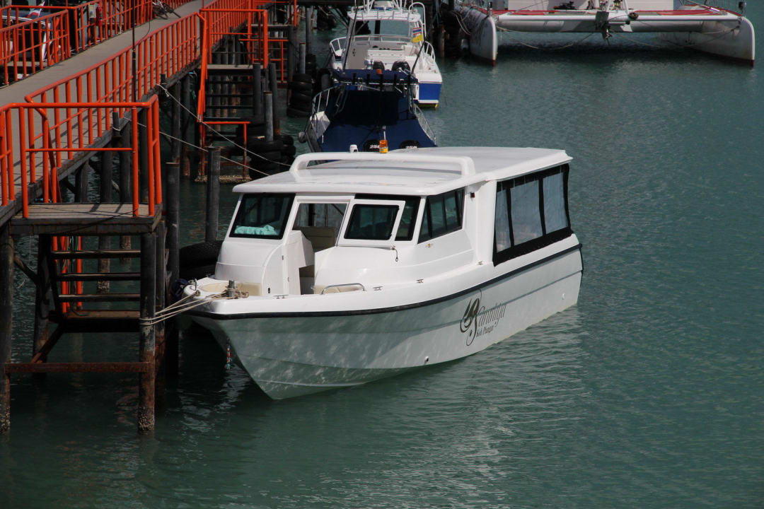 Hoteleigenes Speedboot am Pier Santhiya Koh Phangan Resort & Spa