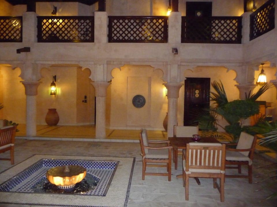 Innenhof Villa 15 Jumeirah Dar Al Masyaf