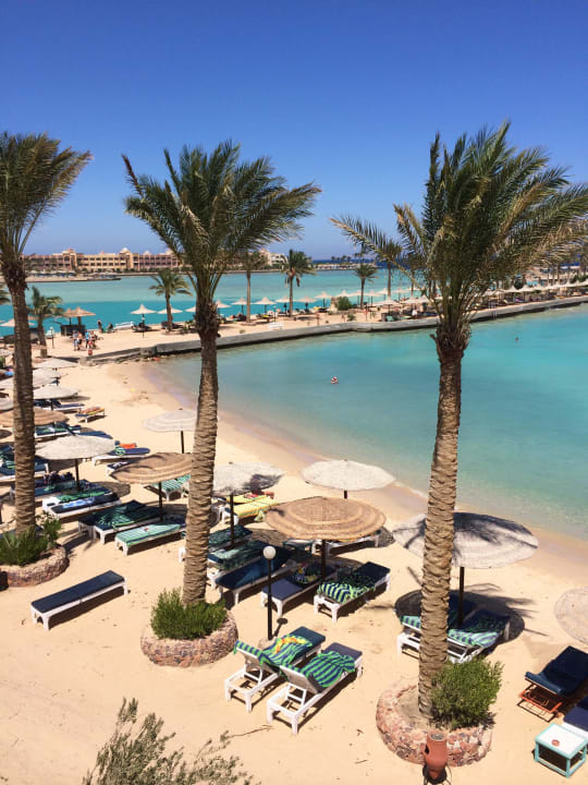 Пляж Arabia Azur Resort