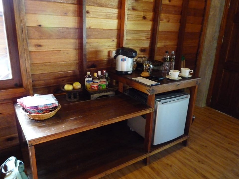 Minibar mit Kaffeeecke Sensi Paradise Beach Resort