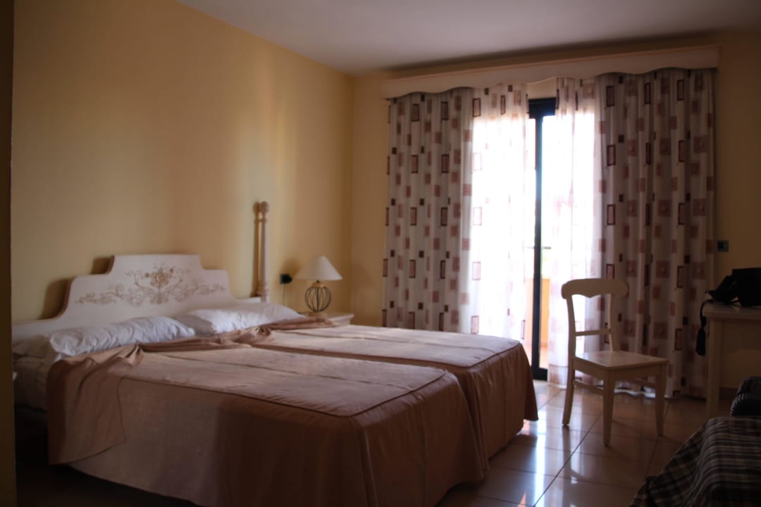 Schlafzimmer Grand Muthu Golf Plaza Hotel & Spa