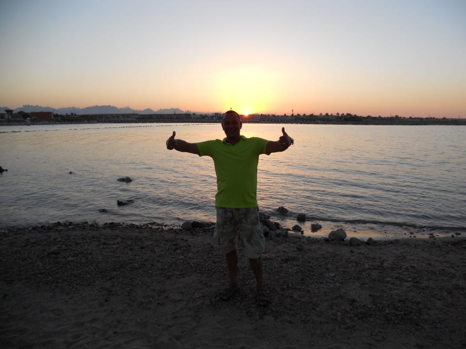 Abenddämmerung rechter Stranabschnitt Pickalbatros Dana Beach Resort - Hurghada