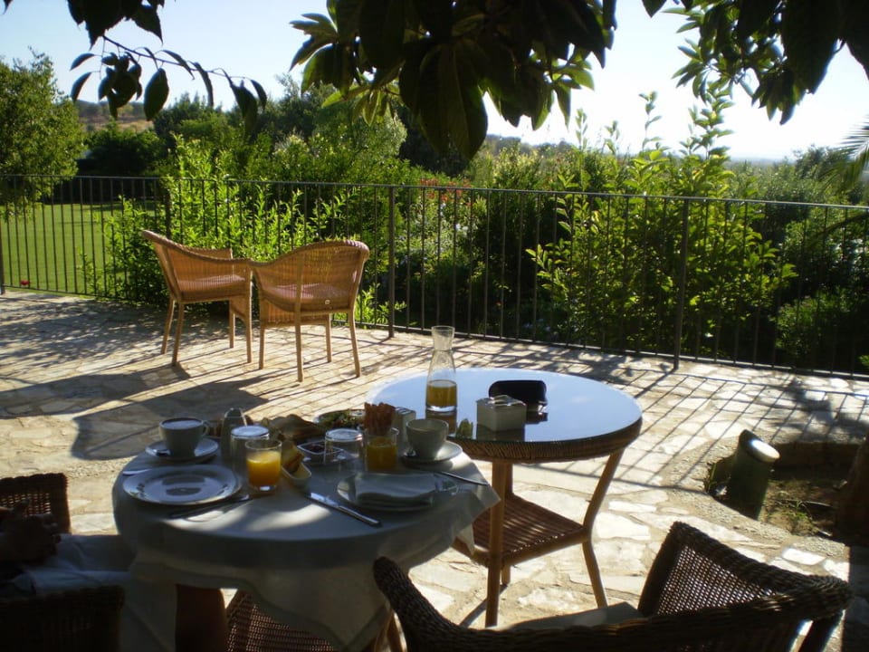 Frühstück auf der Terrasse Hort de Cas Missèr