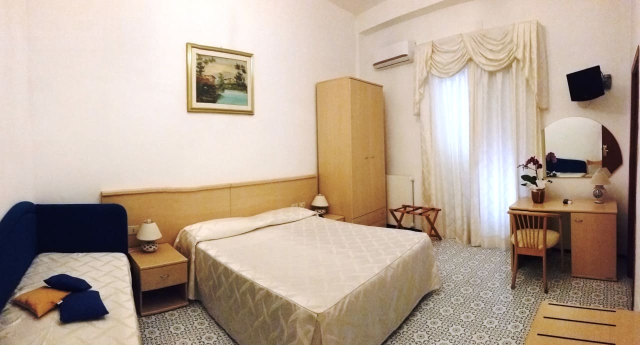 Zimmer Hotel La Perla