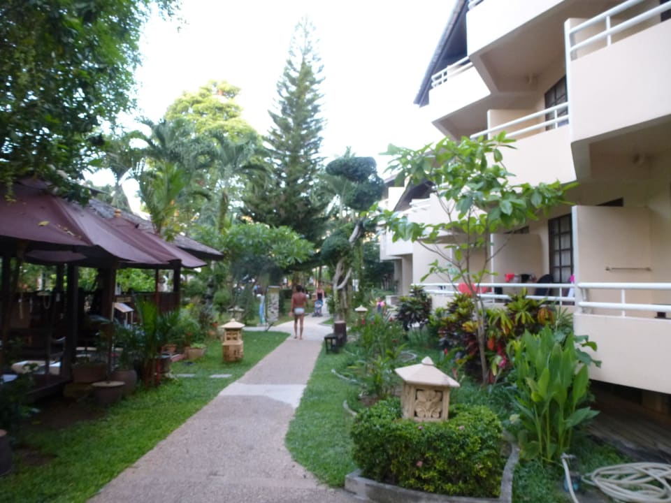 In der Hotelanlage Hotel Thara Patong Beach