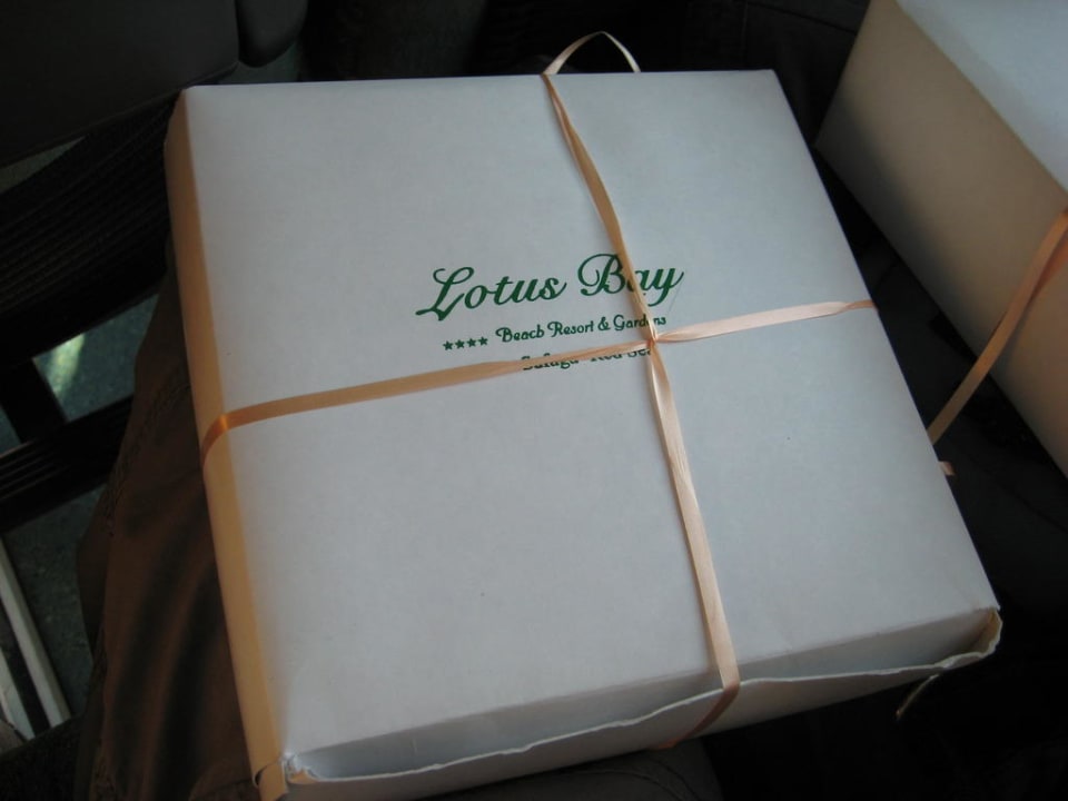 Schönes Lunchpaket  Lotus Bay Beach Resort