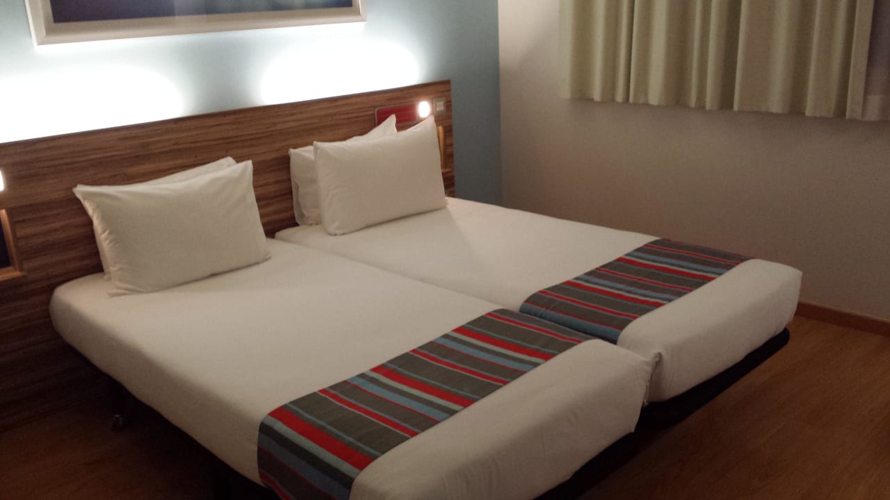 Super zimmer Travelodge Barcelona Poblenou