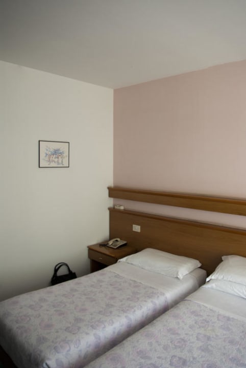 Blick auf die Betten Hotel Everest