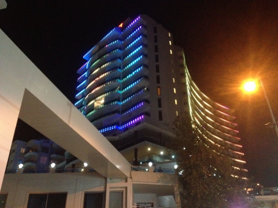 Hotel bei Nacht Diamond Hill Resort Hotel