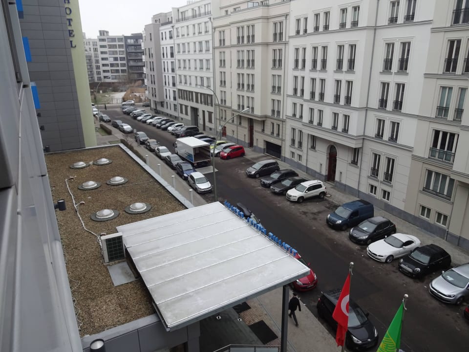 Ausblick von Zimmer 408 TITANIC Comfort Berlin Mitte