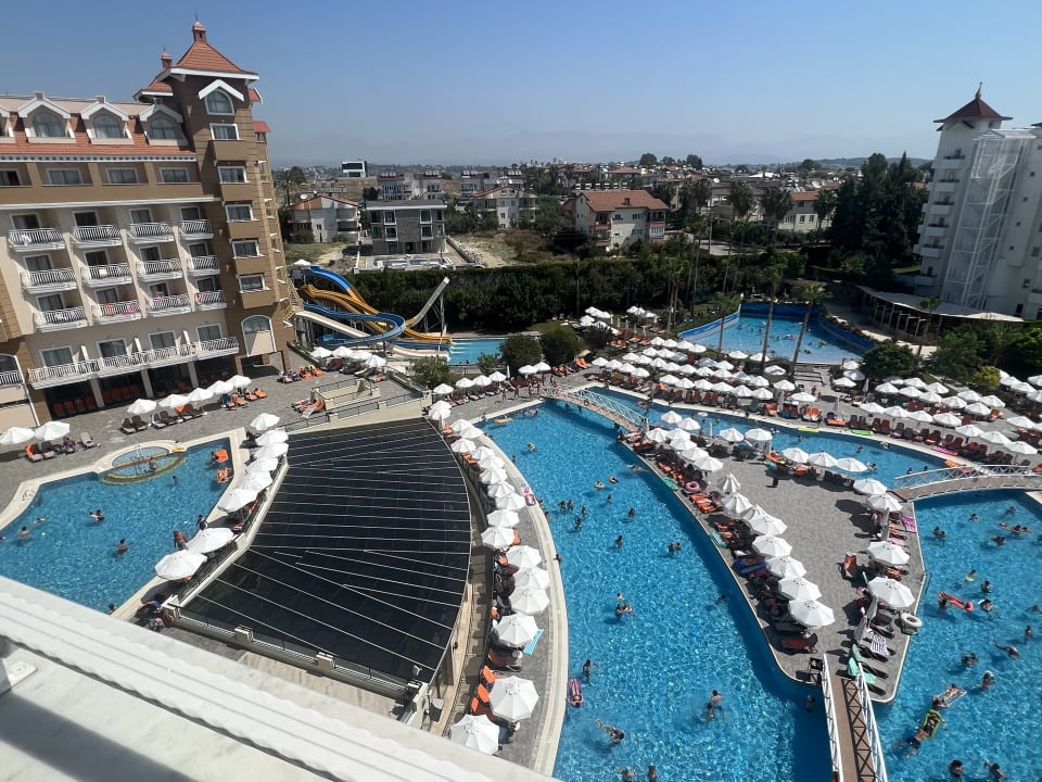 Pool Side Mare Resort & Spa