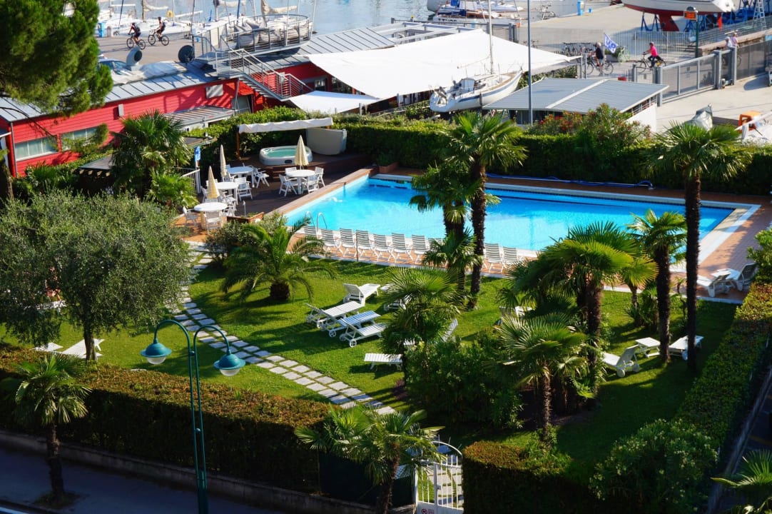 Swimming pool Hotel Riviera