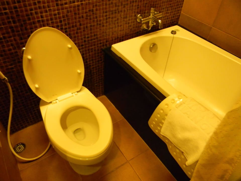 Bad Hotel The Empress