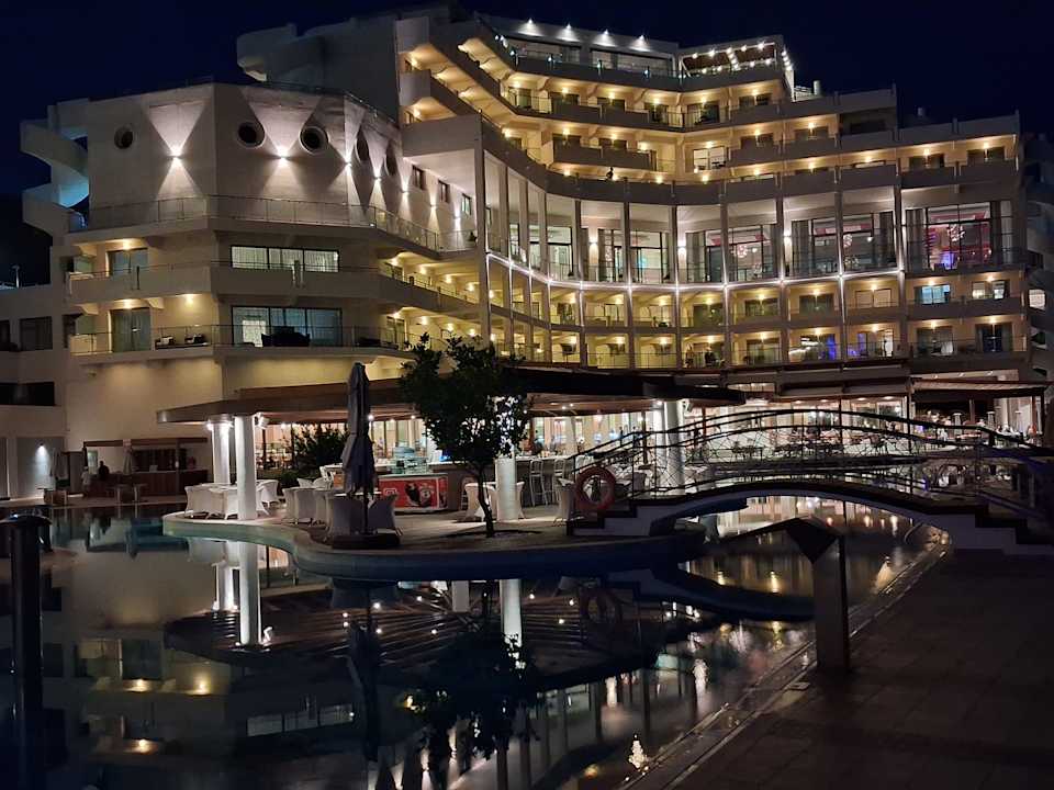 Außenansicht Elysium Resort & Spa Hotel