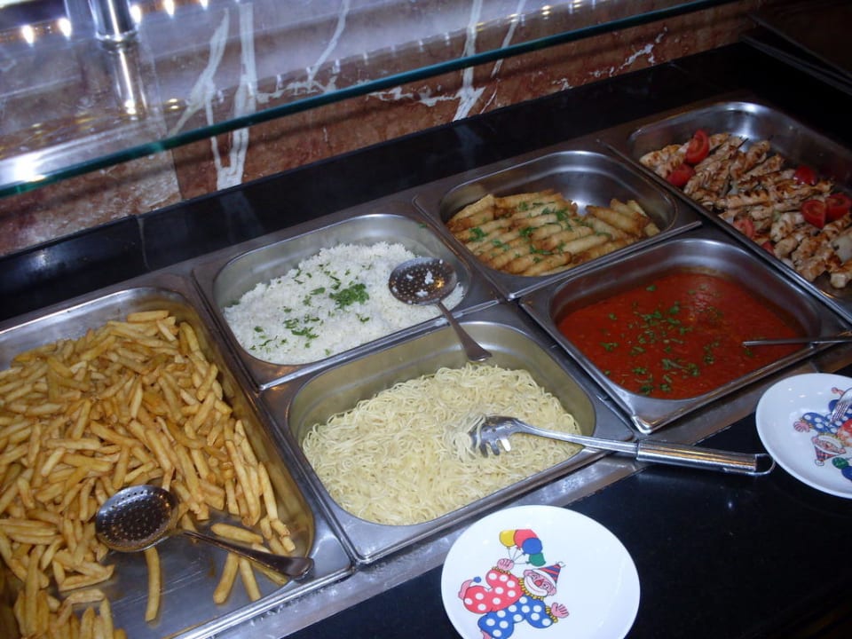 Kinderbuffet  Titanic Deluxe Lara