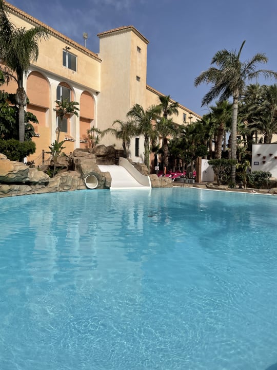 Pool Diver Roquetas Hotel by Senator