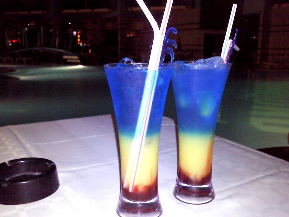 2 Cocktails für 6 Leva (3 €) Hotel Diamond