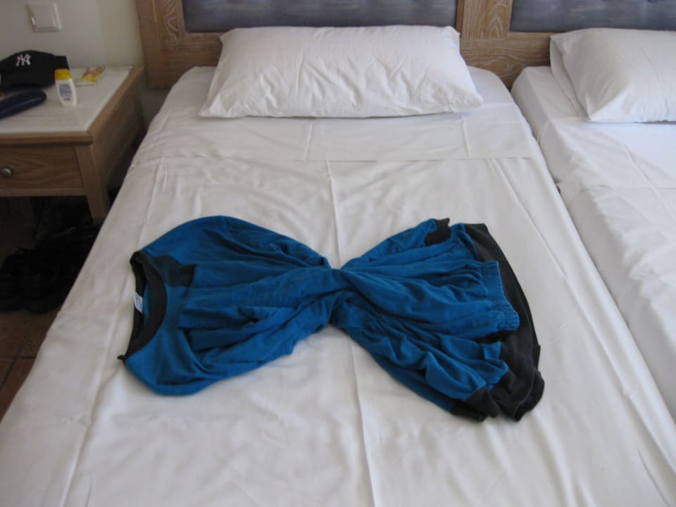 Schlafanzug zu einem Schmetterling geformt Atlantica Marmari Beach