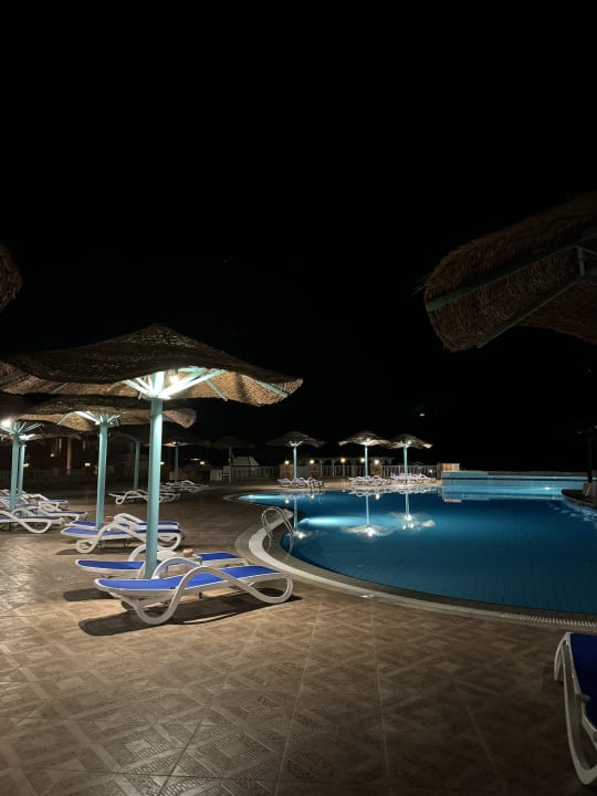 Pool Radisson Blu Resort, El Quseir