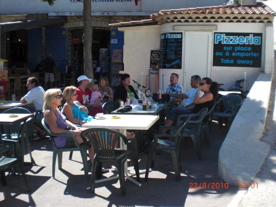 Entspannen bei einem Getränk Camping Le Mas