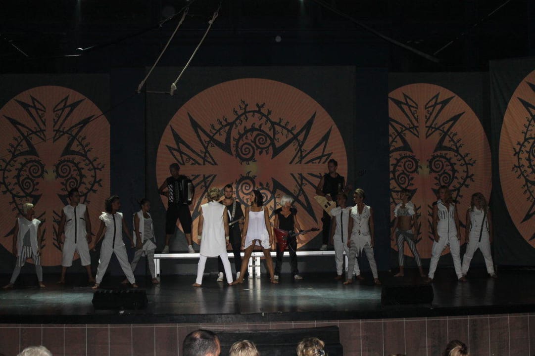 Bingo Circus Show Susesi Luxury Resort