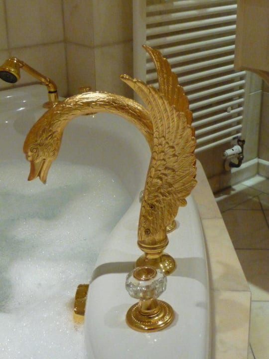 Wasserhahn der Badewanne Das Jagdhaus Waldidyll Hotel Bed & Breakfast