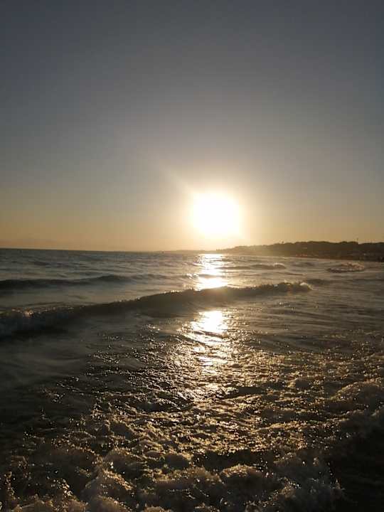 Strand Side Story Resort & Spa