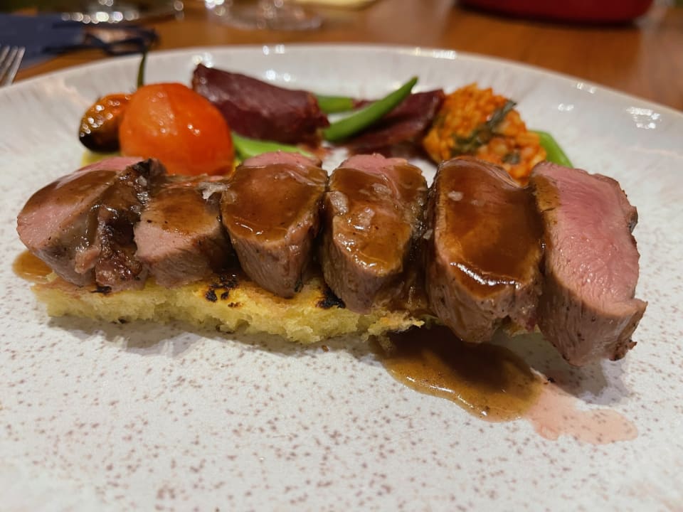 Gastro Acanthus Cennet Barut Collection