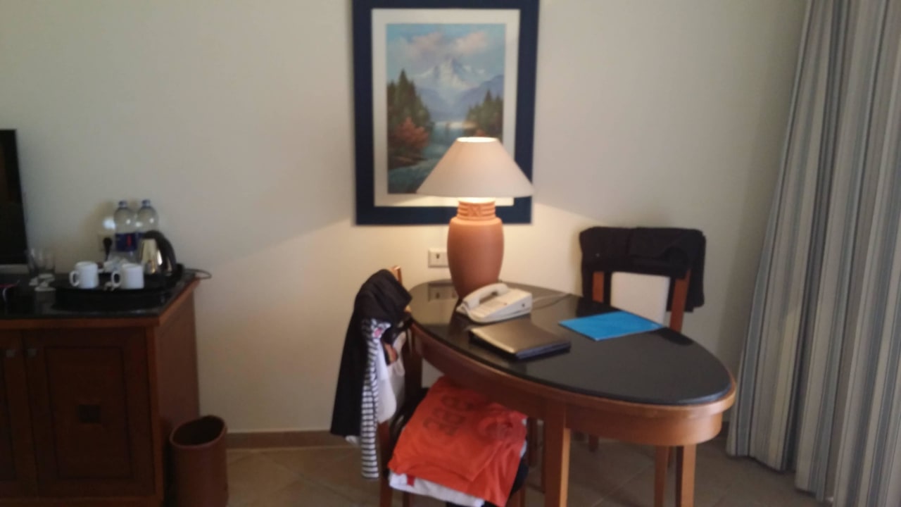 Widok pokoju.Kawa i czajnik codzinnie uzupełniane Jaz Grand Marsa