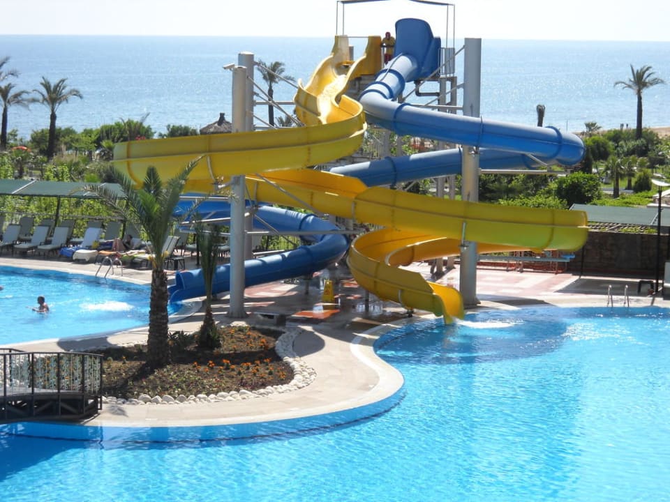 Pool mit Rutschen Hotel Turan Prince