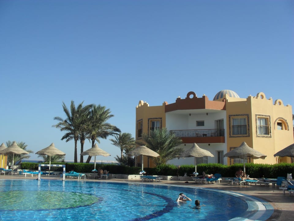 Basen Hotel Nubian Village