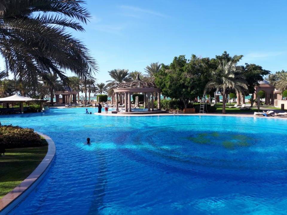Pool Emirates Palace Mandarin Oriental