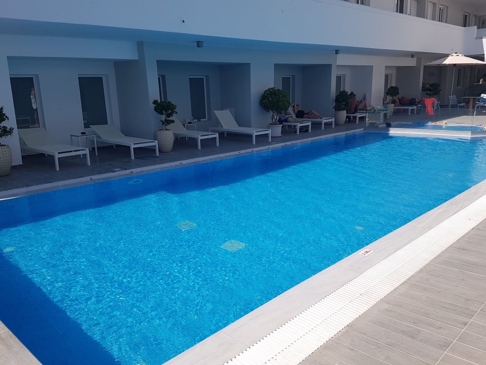 Pool Sentido More Meni Residence & Suites