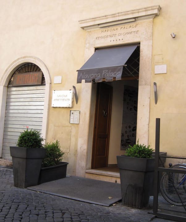 Entrance Hotel Navona Palace Residenze Di Charme
