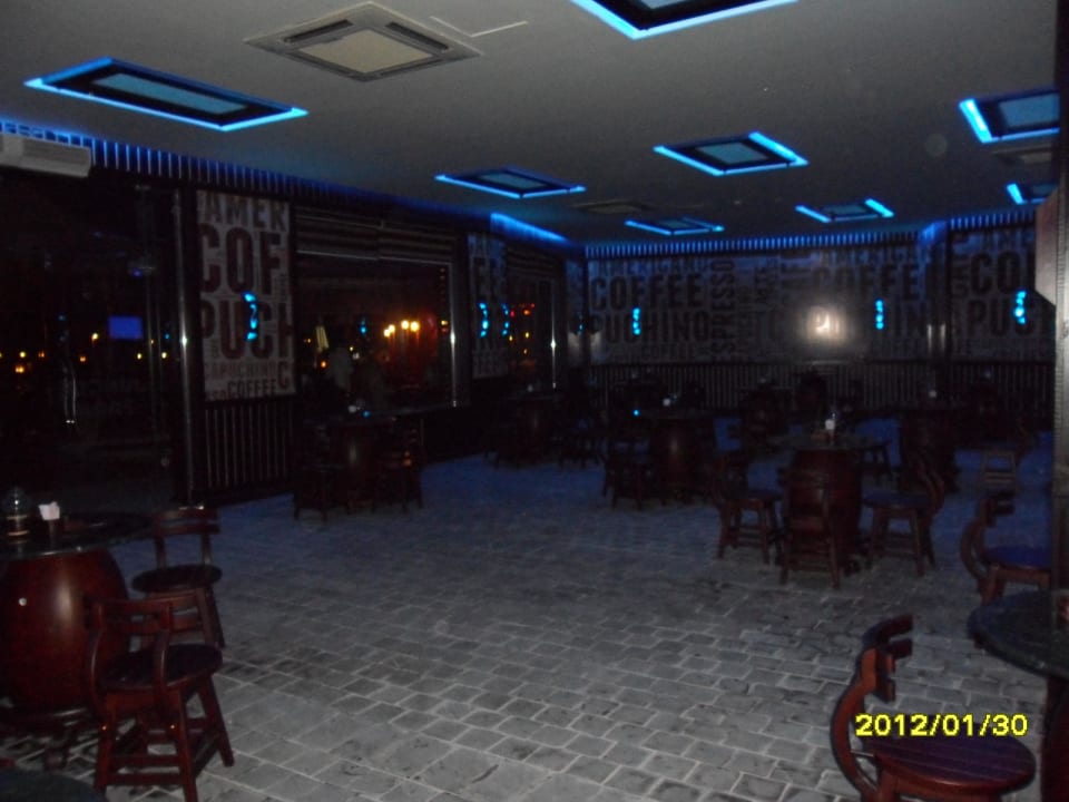 Бар Pickalbatros Jungle Aqua Park Resort - Neverland Hurghada