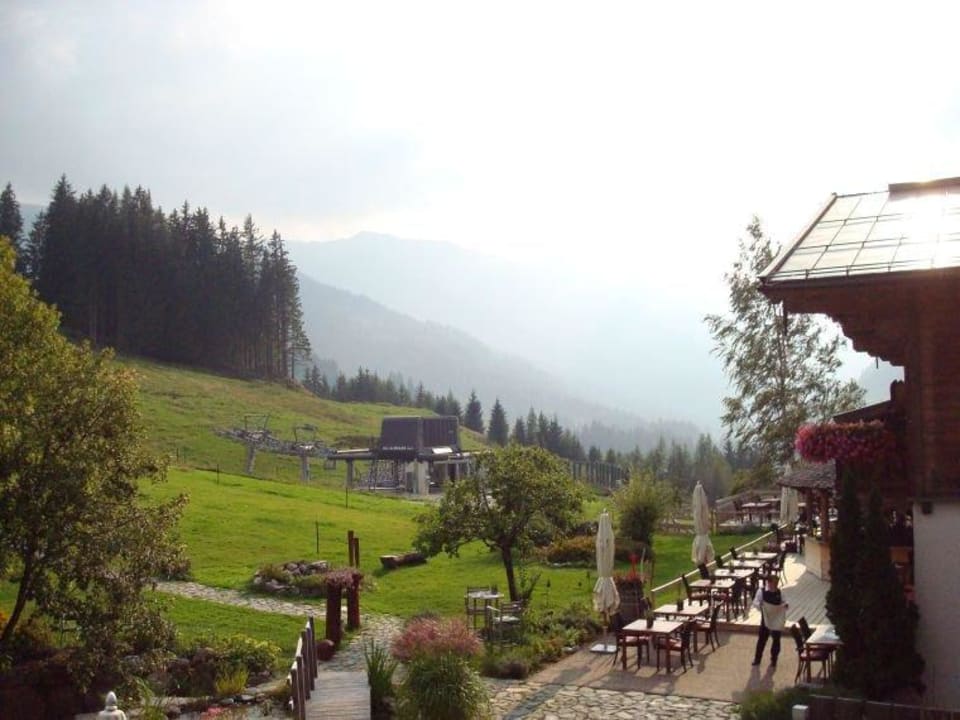 Blick vom Balkon Holzhotel Forsthofalm
