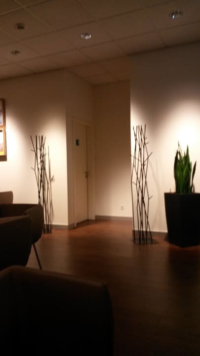 Bar am Abend B&B Hotel Bonn-City