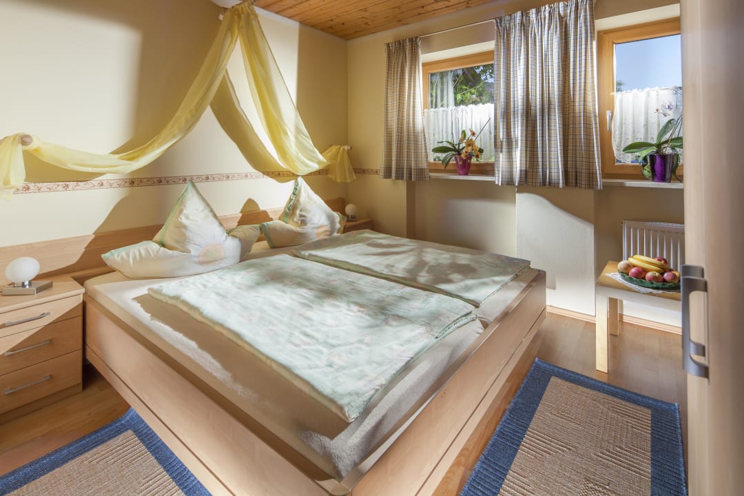 Zimmer Ferienwohnungen Gästehaus Lärcheck