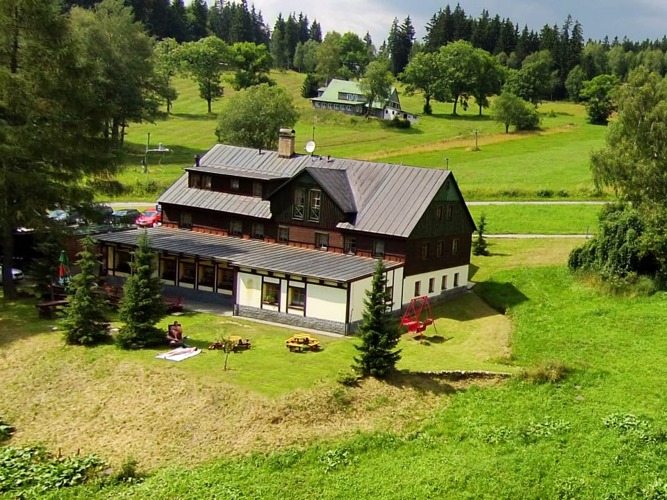 Außenansicht Hotel Vysluni