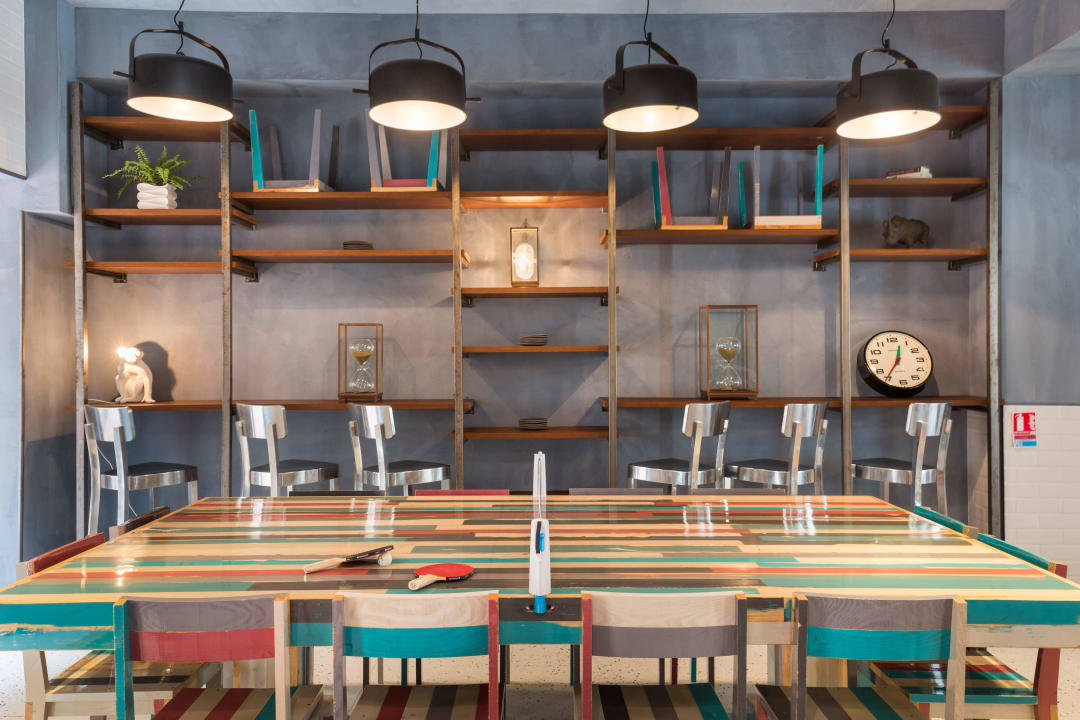 Ping-Pong Hotel Ozz by HappyCulture